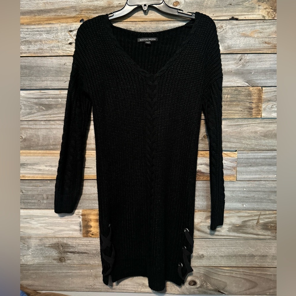 Boston proper- dress- size Xs- 100% acrylic- v neck.